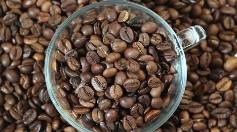 Roasted Coffee Beans in a Cup Vídeo Stock 59946454
