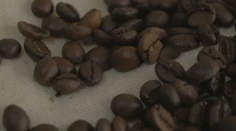 Roasted coffee beans Stock-Footage 43810797