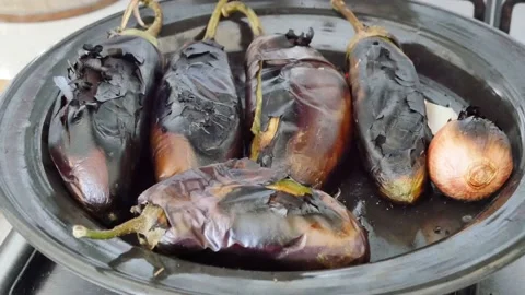 OF THE roasted eggplant appetizer as to make for breakfast, 動画素材 137765130