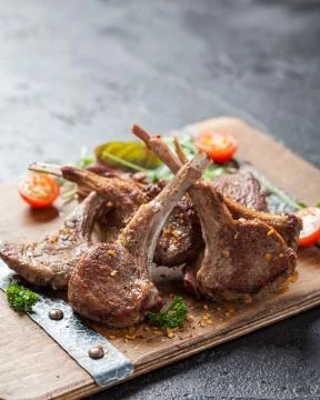 Roasted lamb ribs with 스톡 사진