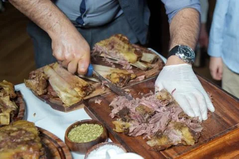 Roasted meat over an open fire, cooked in a special way.Barbecue is prepared of Foto stock
