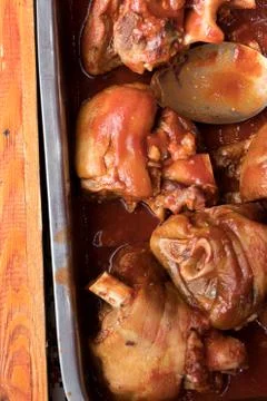 Roasted pork knuckle eisbein with braised boiled cabbage Foto stock