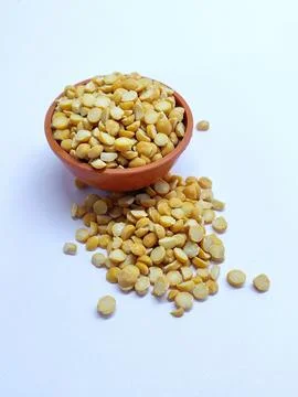 Roasted Split Chickpea Daliya / Dalia or Chana Dal is a popular healthy roa.. Foto stock