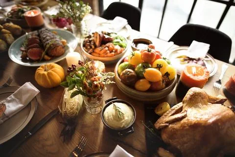 Roasted Turkey Thanksgiving Table Setting Concept Stock Photos