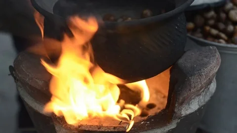 Roasting local chestnut Thai snack on street food. 스톡 동영상 81688211