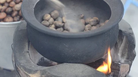 Roasting local chestnut Thai snack on street food. 스톡 동영상 81688216
