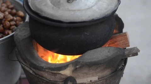 Roasting local chestnut Thai snack on street food. Video stock 81688226