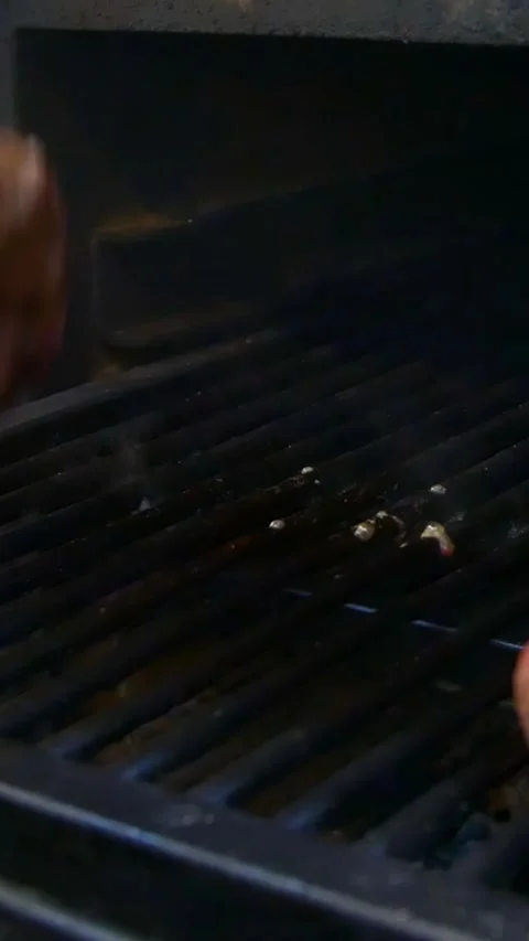 Roasting steak in a restaurant. Vertical video. Stock-Footage 290217271