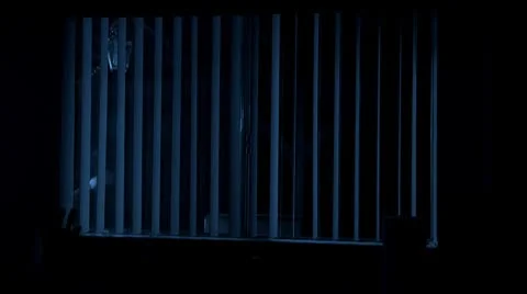 Robber outdoors trying to break into window protection robbery home security 스톡 동영상 8955068