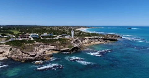 Robe coast and lighthouse 2 動画素材 99438206