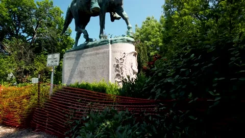 Robert E Lee Statue in Market Square Park in Charlottesville, Virginia Stock Footage 134432278