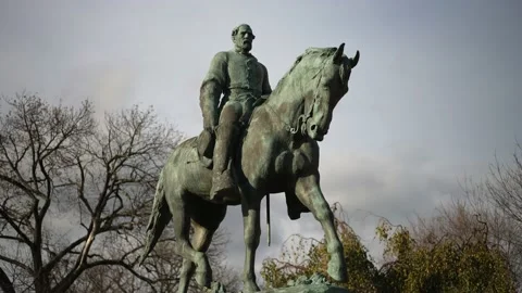 Robert E Lee statue in Market Square Park in Charlottesville, Virginia Stock Footage 145235724