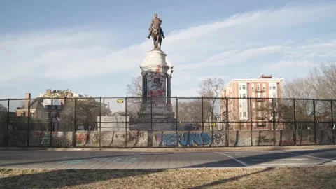 Robert E. Lee Statue Richmond VA moving shot Stockbeeldmateriaal 160373212