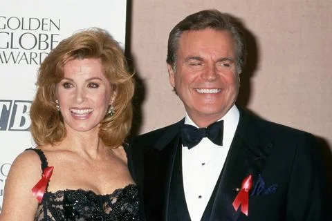 Robert Wagner and Stefanie Powers during 51st Annual Golden Globe Awards at B Stock-Fotos