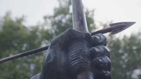 Robin Hood Statue Hand Close Up 動画素材 77090946