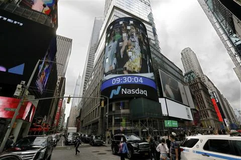 Robinhood Financial LLC IPO at Nasdaq in New York, USA - 29 Jul 2021 Stock Photos