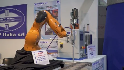 Robot arm demonstrating its abilities  Stock Footage 88546011