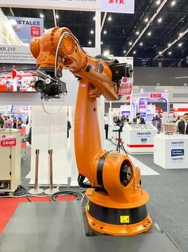 Robot arm for scan part working show it to customers Foto stock