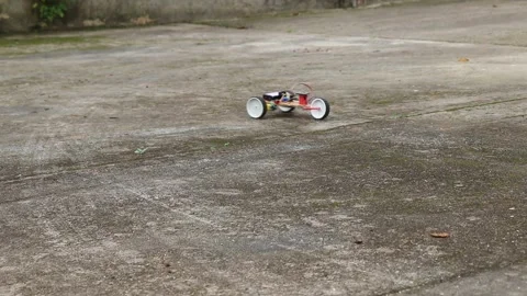 Robot car built using programmable micro controller and dc motor Video stock 272603997