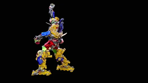 Robot Dancing, with Alpha matte. 库存影片 176466403