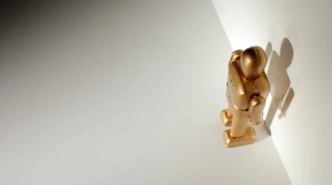 Robot hits the wall Видео 10820855