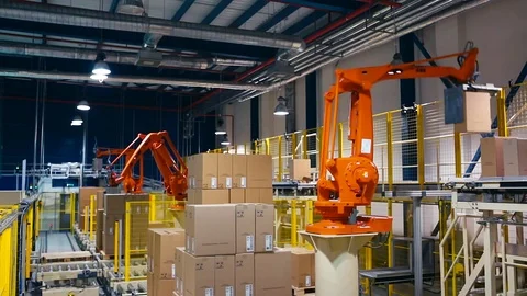 A robot lifting Packing with products Video stock 74286914