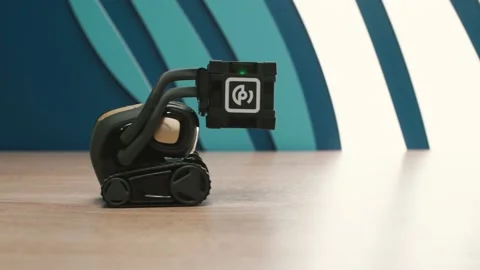 The robot moves the box2 스톡 동영상 135018970