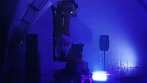 Robot Threateningly Seeks Danger Capturing Data By Sensors 스톡 동영상 99257866