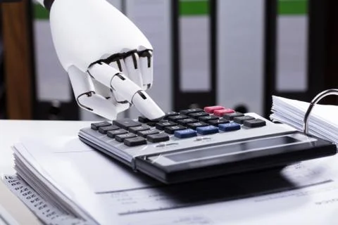 Robot Using Calculator Stockfoto's