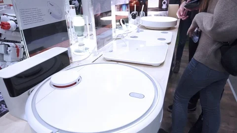 Robot vacuum cleaner in the store Stock-Footage 82584555