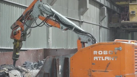 Robot works in factory 動画素材 93862233