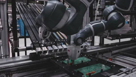 Robotic Arm Assembling Microchip Electronics Close Up Macro Inside Factory Vídeo Stock 142136298