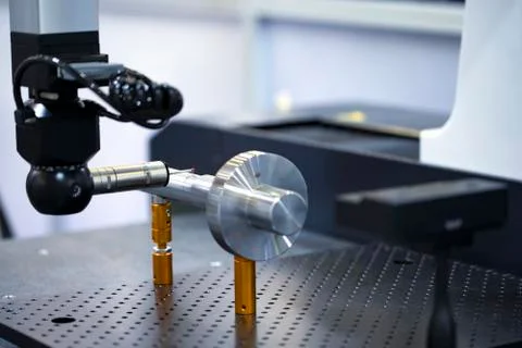 Robotic programmed robot arm. Industrial exhibition of machine tools. Foto stock