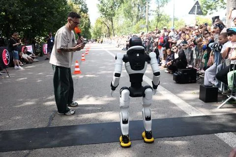 Robots compete in first nationwide Robot Run competition in Krakow, Poland - 06  Foto stock
