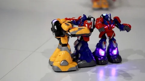 Robots fighting show. Closeup of remote control toy robots fighting Stock Footage 72793111