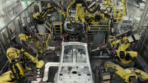Robots handle the body welding car factory car production Vidéo 103814723