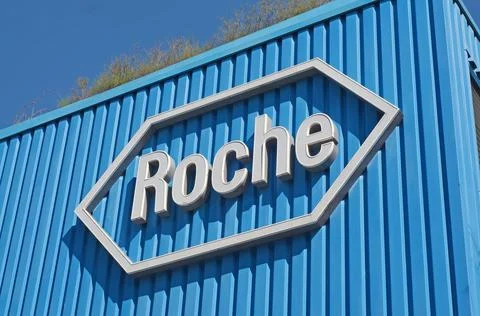 Roche sign in front at the Roche Diagnostics campus in Rotkreuz, Switzerland Stock Photos
