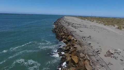 Rock and Ocean Stockbeeldmateriaal 78775579