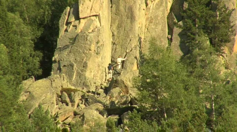 Rock claiming on mountain  Stockbeeldmateriaal 90886