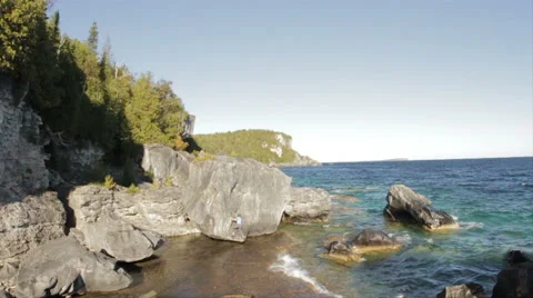 Rock climbing- lakeside Vídeo Stock 40449821