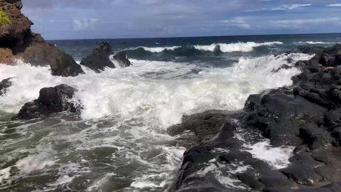 Rock Cove Waves Video stock 122007495