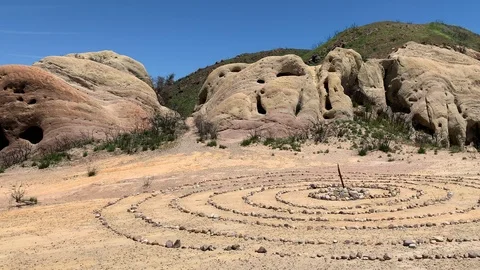 Rock formation in malibu Vídeos de archivo 106965200