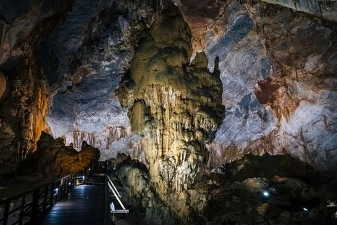 Rock Formation in Paradise Cave, Phong Nha Ke Bang, Vietnam Stock-Fotos