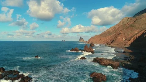 Rock formations and cliffs of the north coast of Tenerife 스톡 동영상 83852534