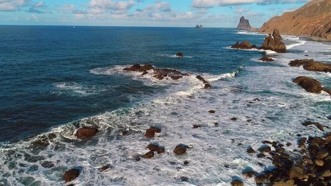 Rock formations and cliffs of the north coast of Tenerife 스톡 동영상 83853993