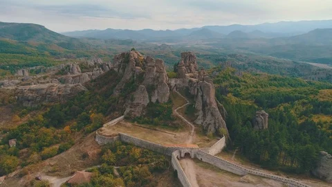  rock formations and walls of a medieval fortress in Belogradchik Stockbeeldmateriaal 118754647