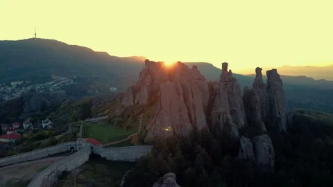 Rock formations and walls of a medieval fortress in Belogradchik, northwest Bulg Видео 230434093