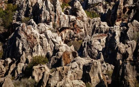 Rock formations left over from open cast mining in Sevilla Spain Foto stock
