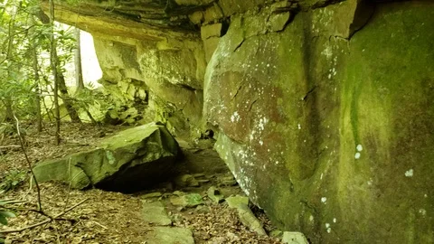 Rock ledge Video stock 111932556