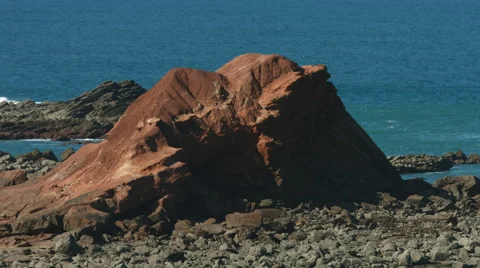 Rock in the ocean Vídeo Stock 46979674